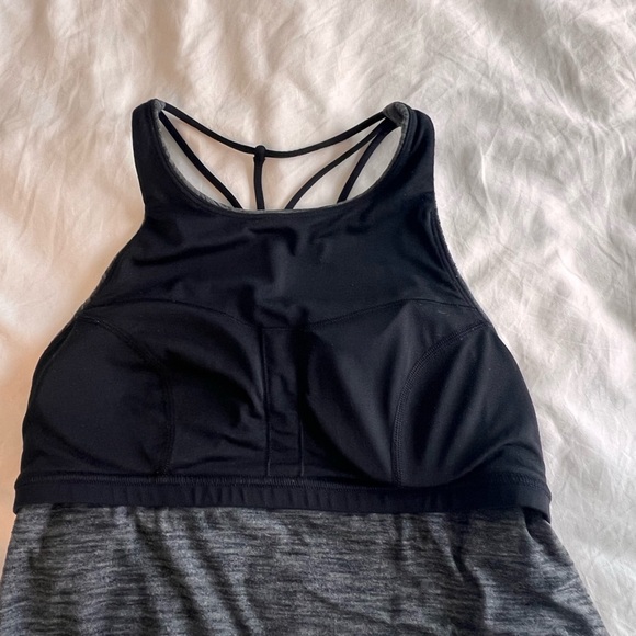 Lululemon tank with built in bra 6 - Picture 3 of 6